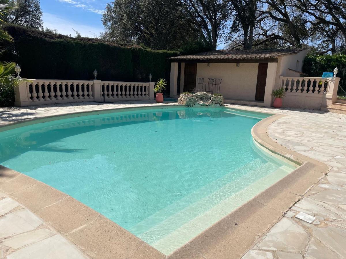 Domaine Des Tuilieres Avec Piscine Villa Vallauris Exterior foto