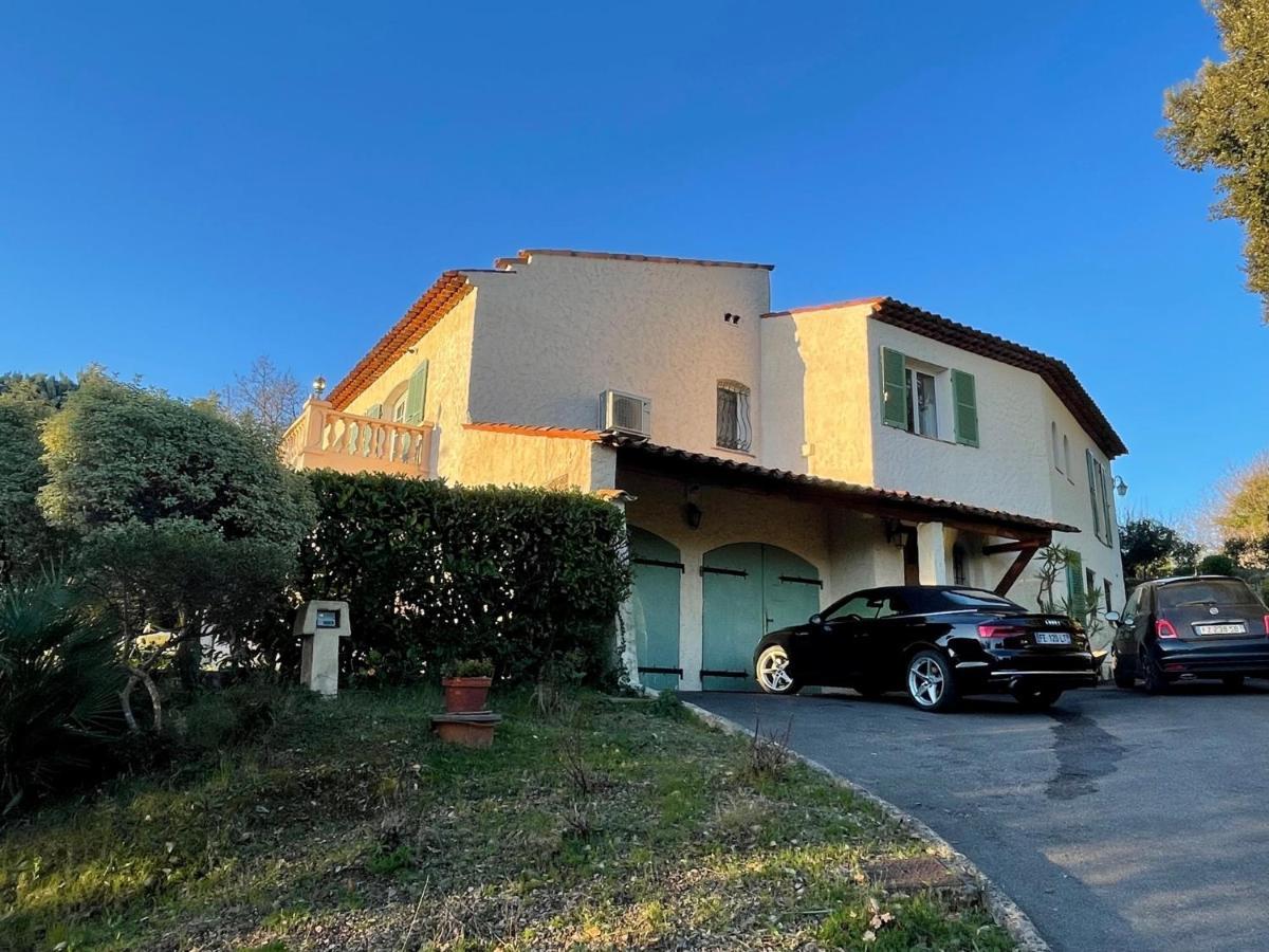 Domaine Des Tuilieres Avec Piscine Villa Vallauris Exterior foto